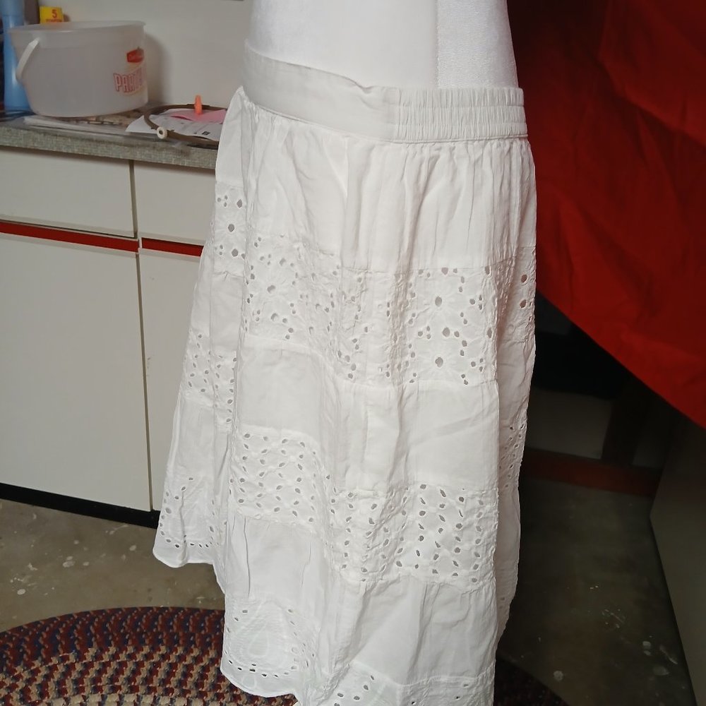White Studio West Apparel Large Long Flare Skirt - Picture 9 of 12